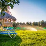 Captain Karas Holidays Hotel de apartamente 4*