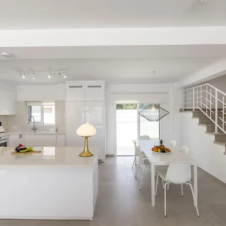 卡拉斯假日公寓 公寓式酒店 普罗塔拉斯