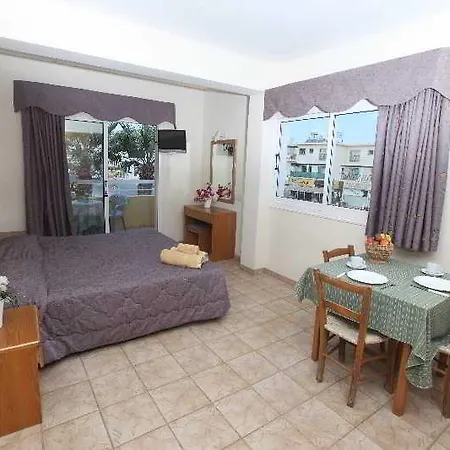 Captain Karas Holidays 3*