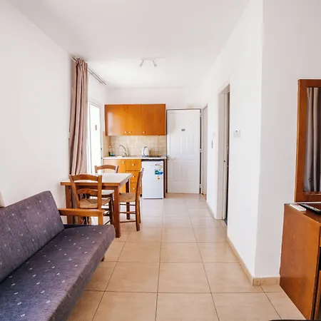 Captain Karas Collection Aparthotel
