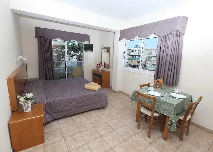 Captain Karas Holidays 3*