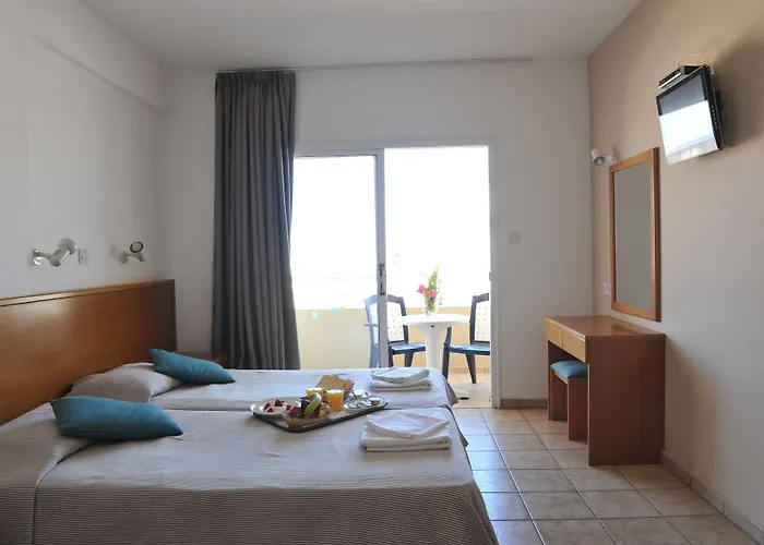 Captain Karas Holidays 3*