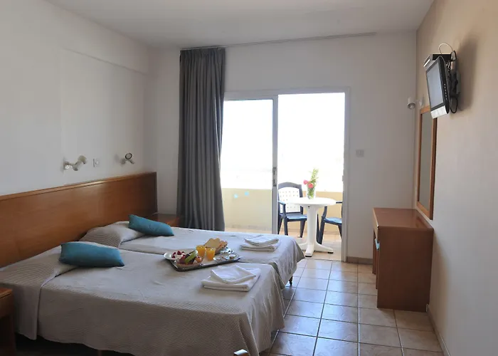 Captain Karas Holidays Apart-hotel