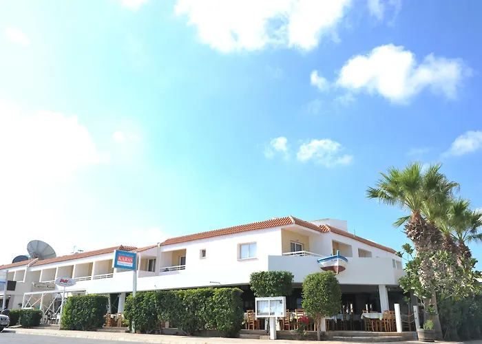 Apart-hotel Captain Karas Holidays